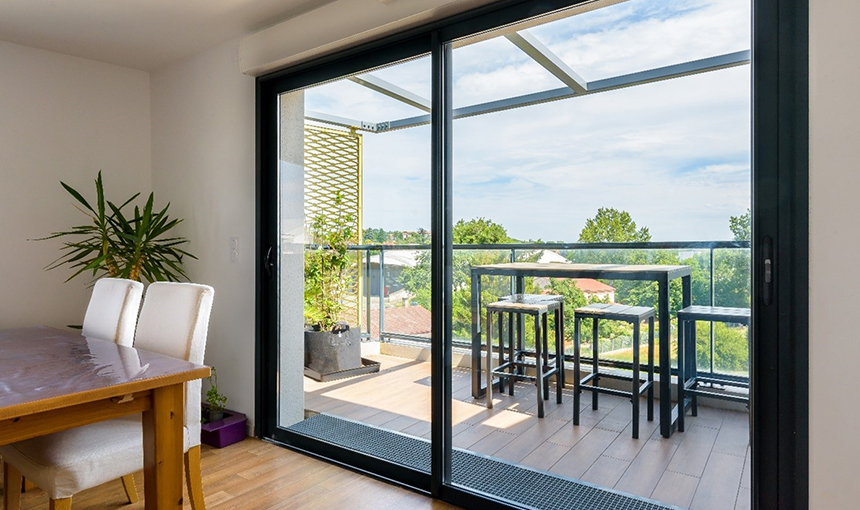 5 Benefits of Using Sliding Doors For Your Kitchen